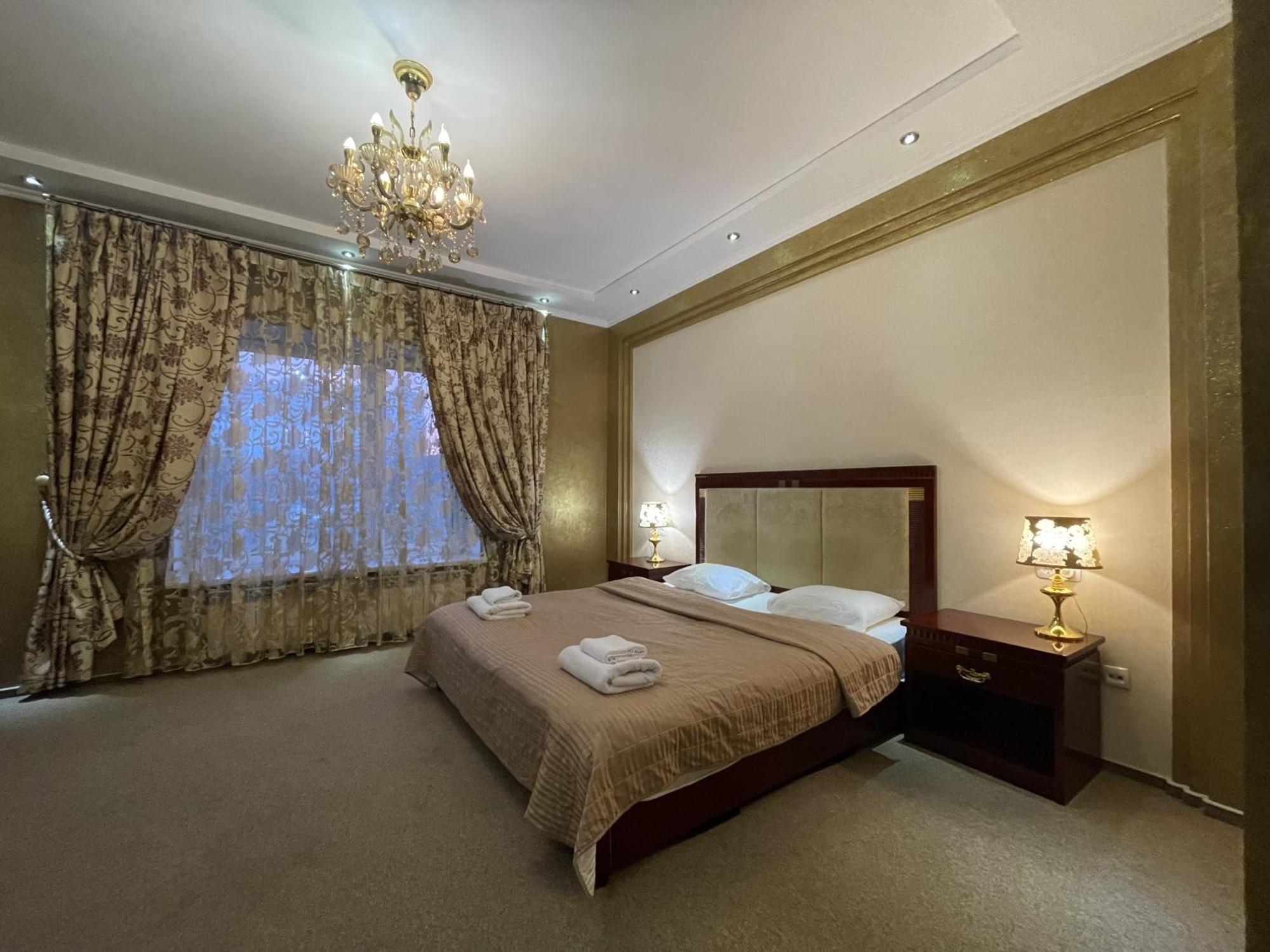Київські Ночі Hotel Buitenkant foto