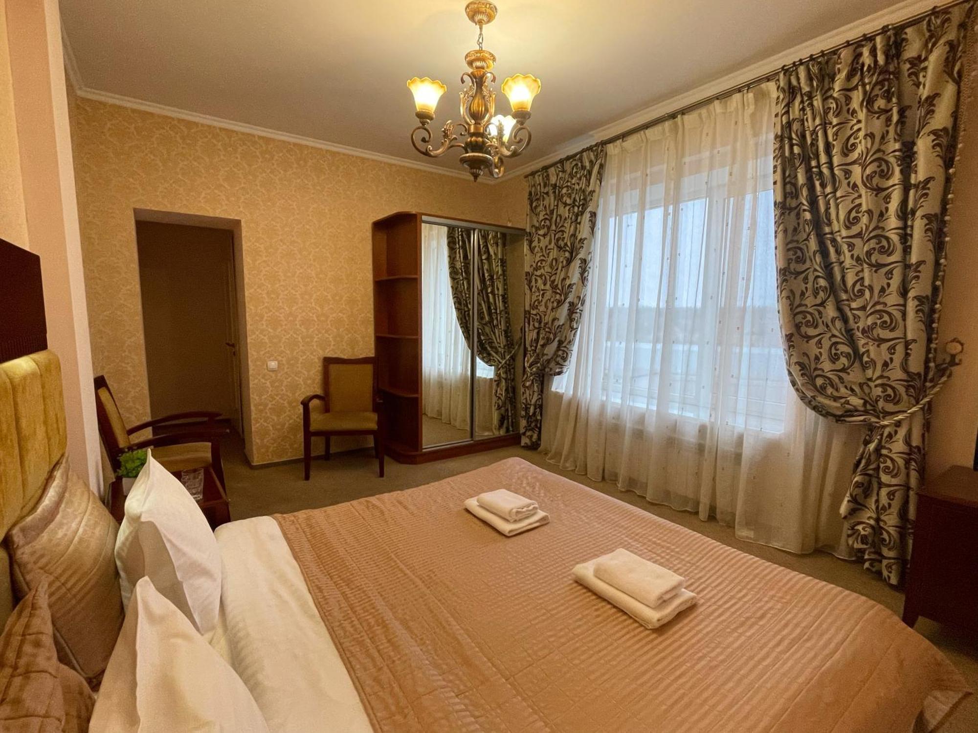 Київські Ночі Hotel Buitenkant foto