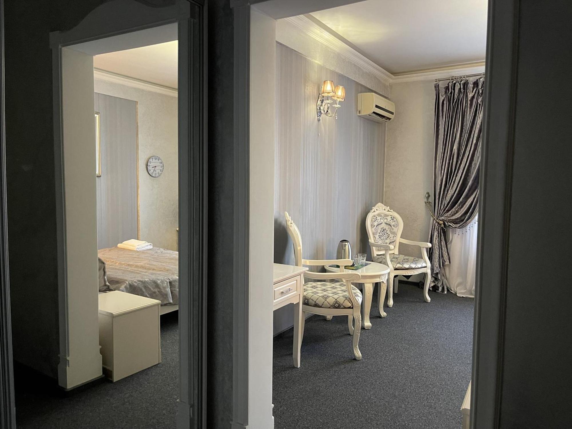 Київські Ночі Hotel Buitenkant foto