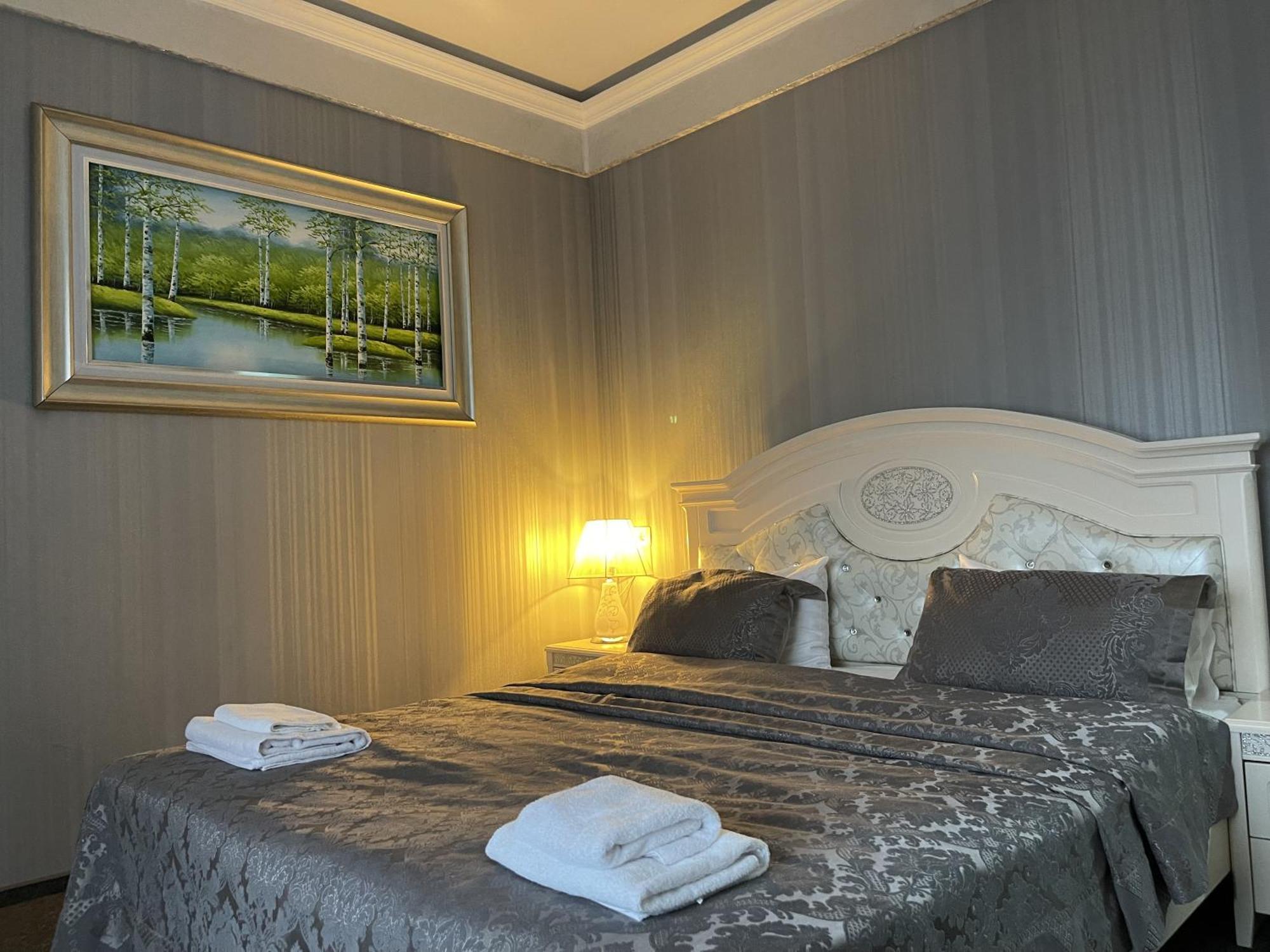 Київські Ночі Hotel Buitenkant foto