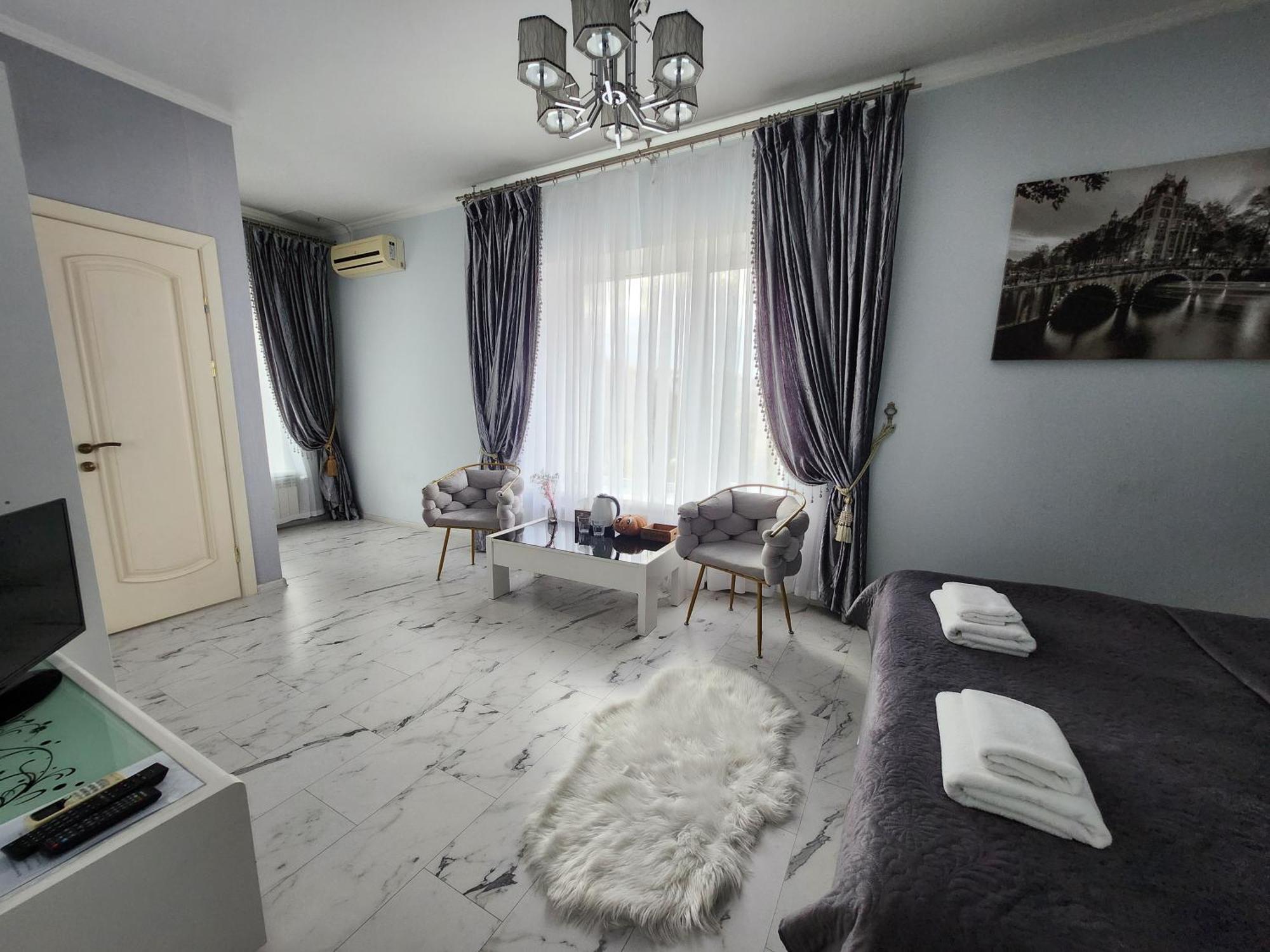 Київські Ночі Hotel Buitenkant foto